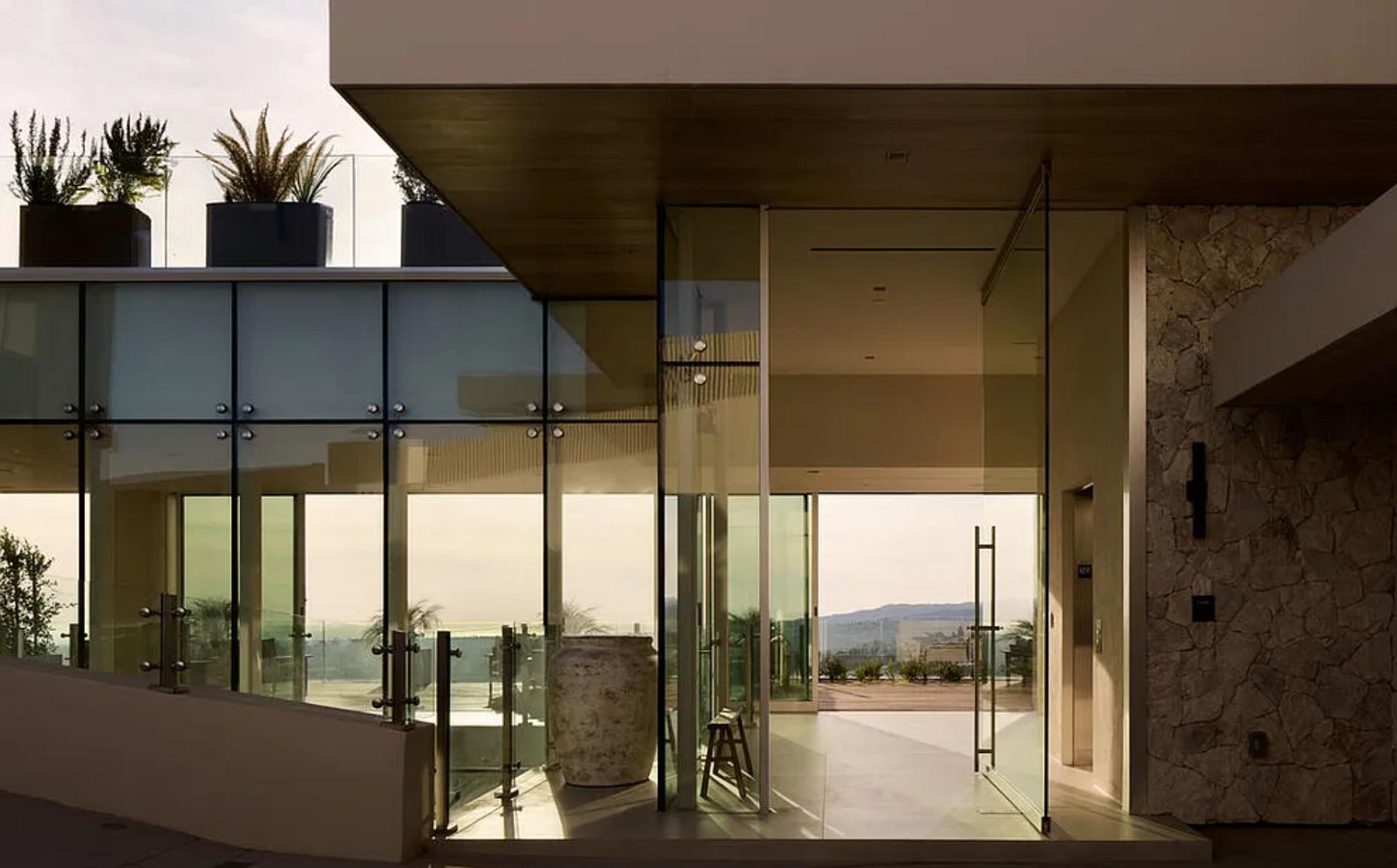 Blue Lagoon | Photo 2