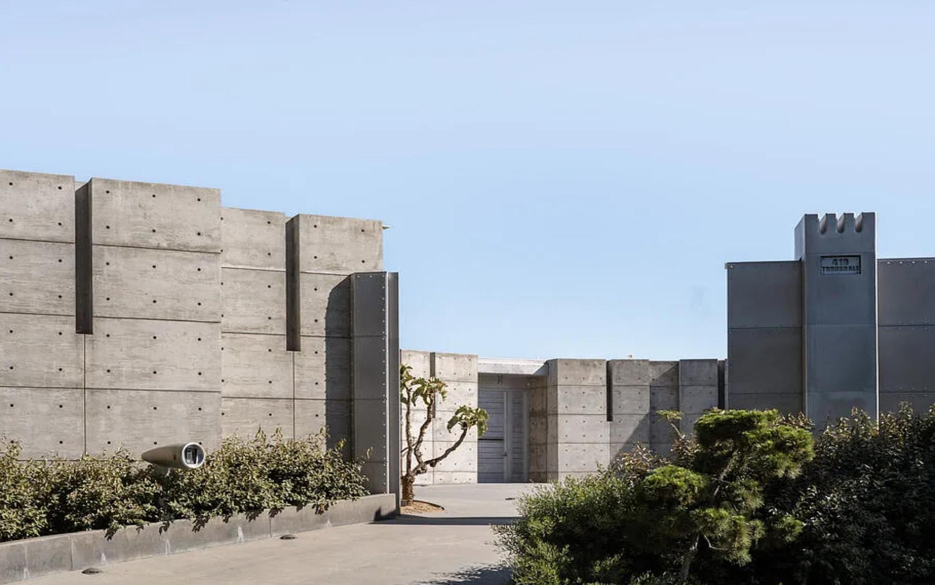 Trousdale Villa | Photo 11