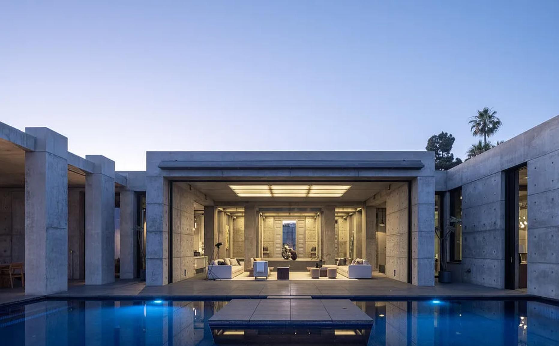 Trousdale Villa | Photo 2