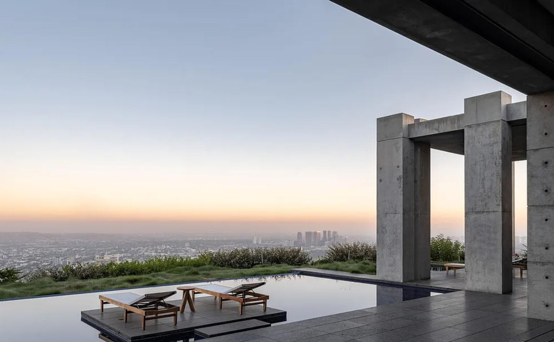 Trousdale Villa | Photo 9