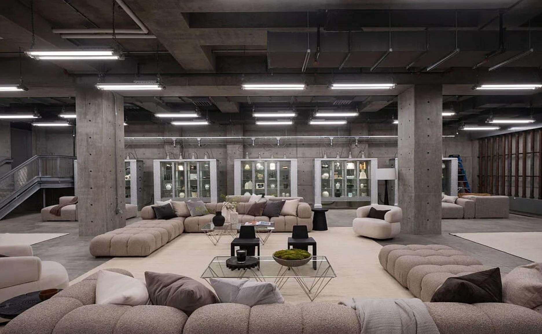 Trousdale Villa | Photo 4