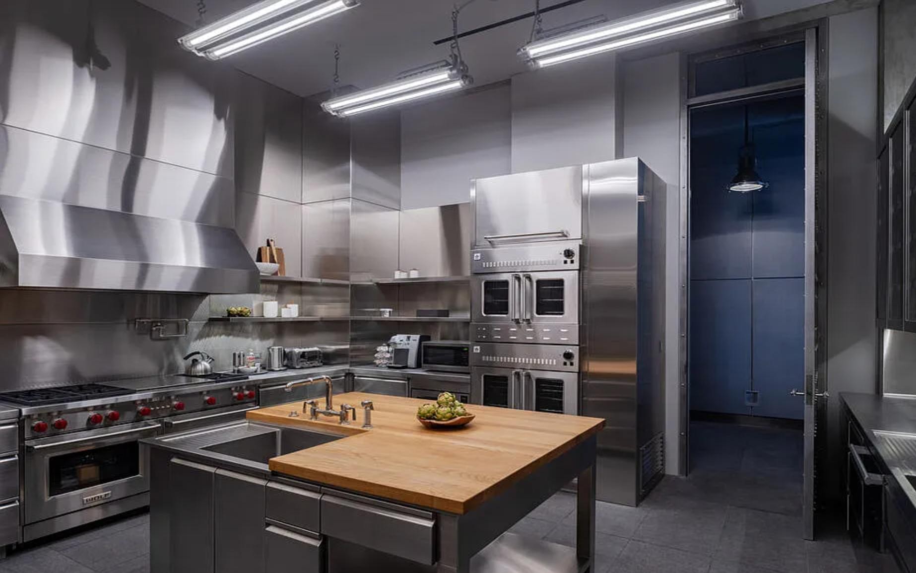 Trousdale Villa | Photo 8