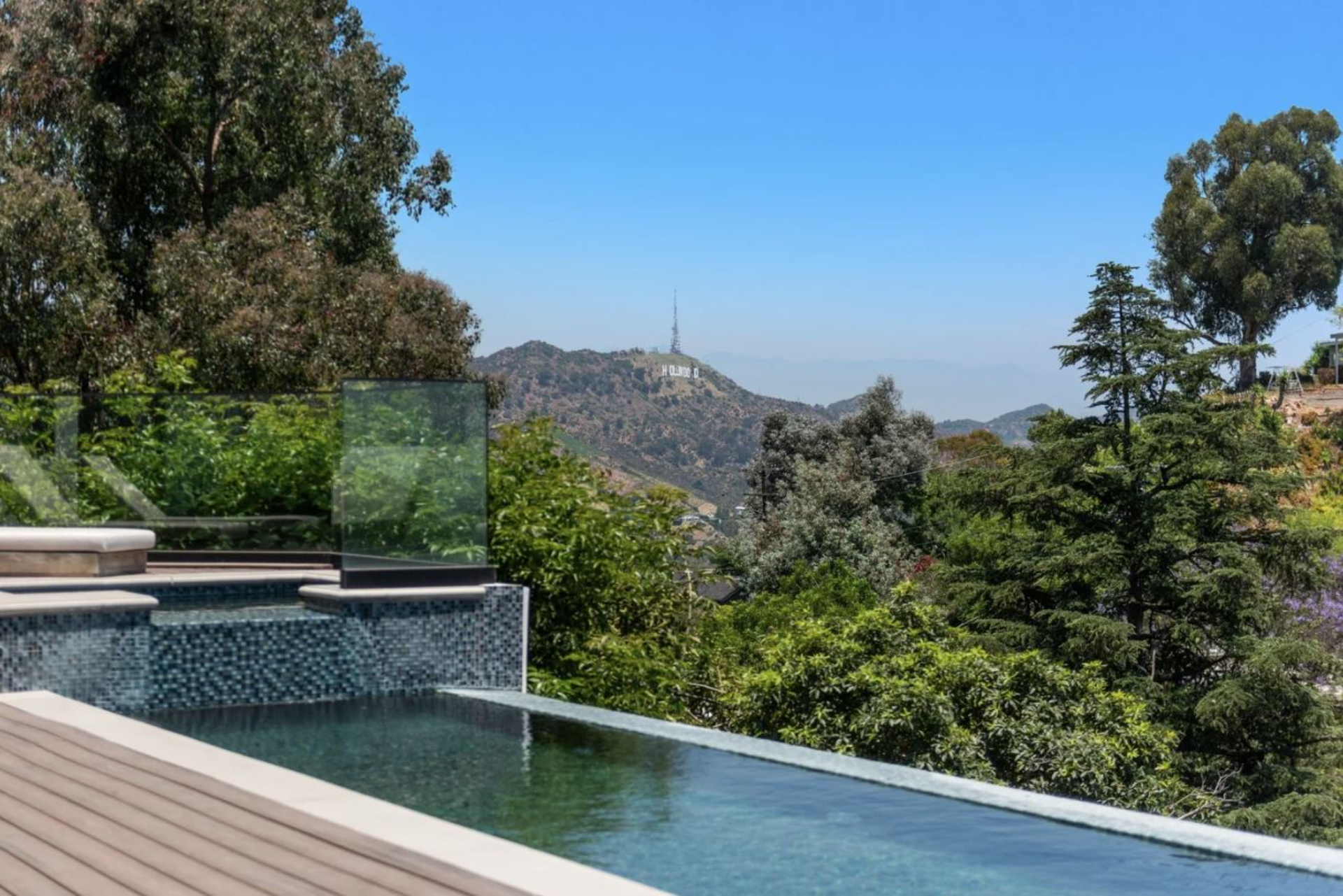 Las Alturas Estate | Photo 3