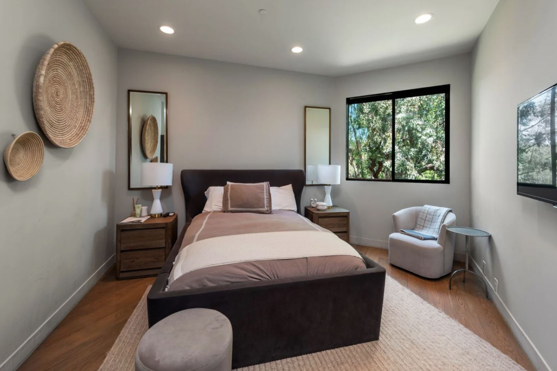 Las Alturas Estate | Photo 36