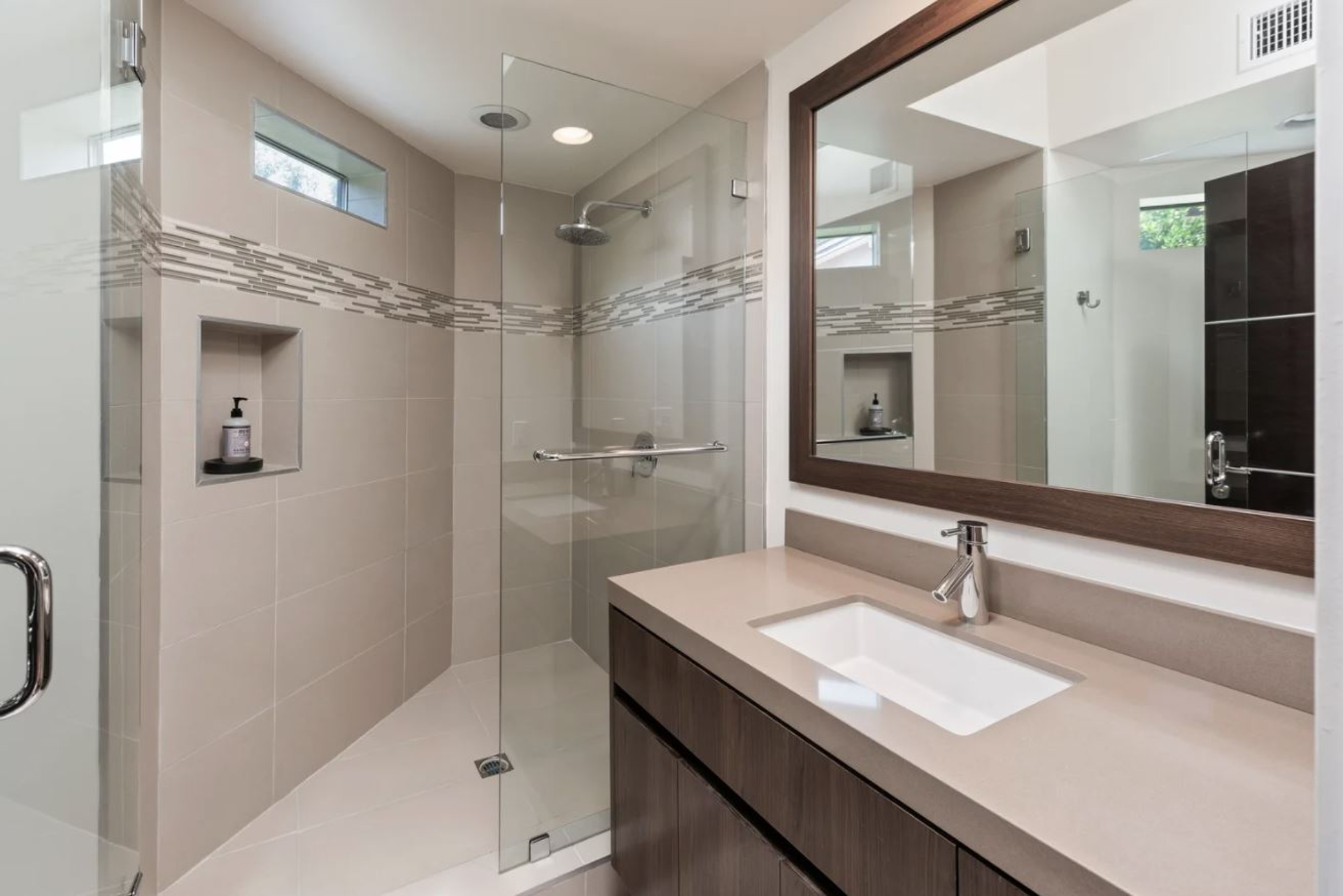 Las Alturas Estate | Photo 37