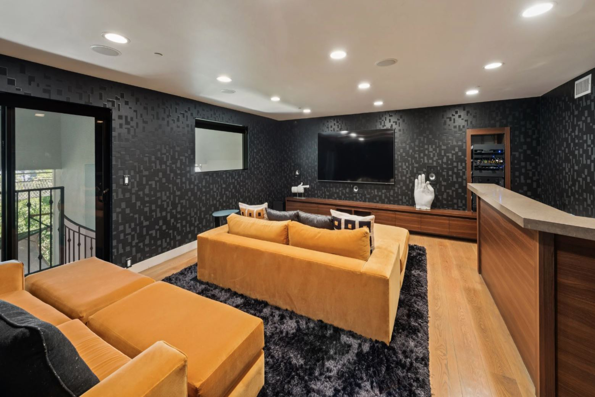 Las Alturas Estate | Photo 34