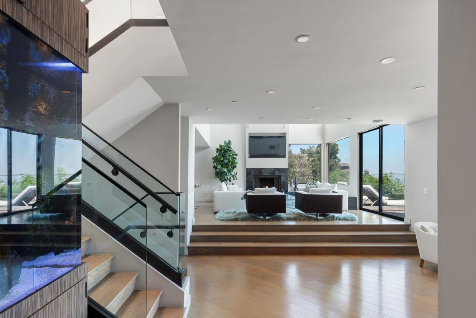 Las Alturas Estate | Photo 12