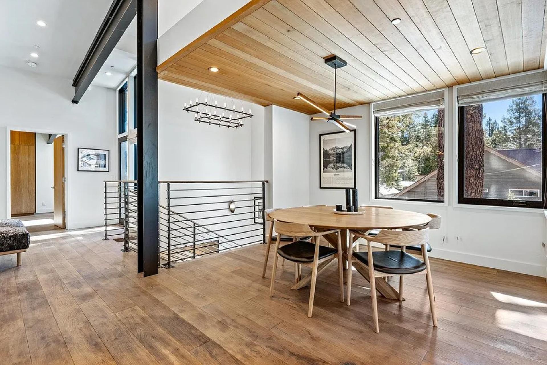 Old Cedars Place | Photo 7