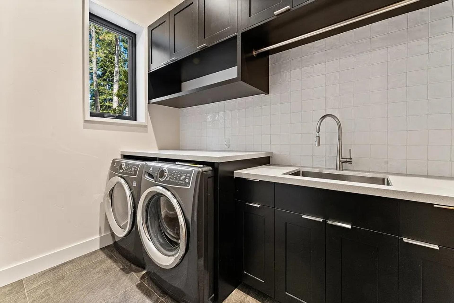 Old Cedars Place | Photo 17