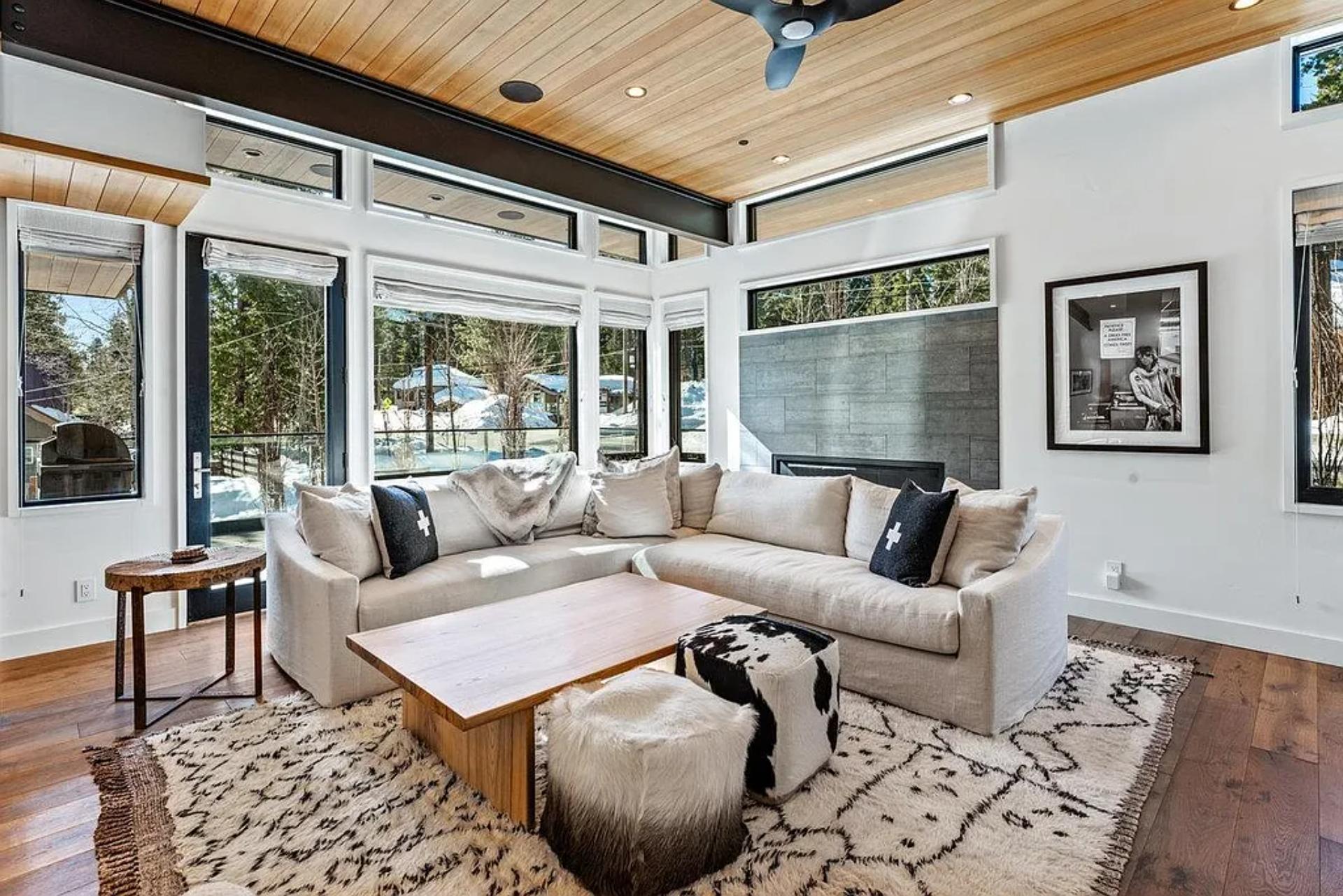 Old Cedars Place | Photo 4