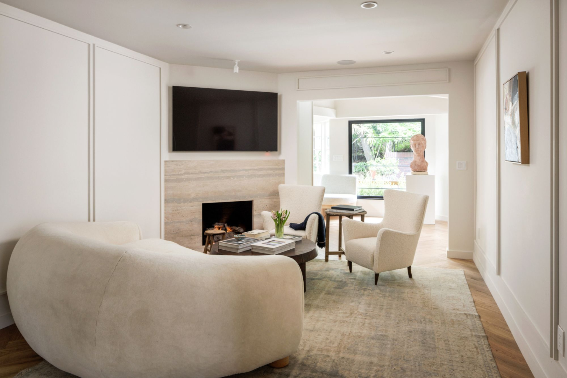 Belfast Manor | Photo 12