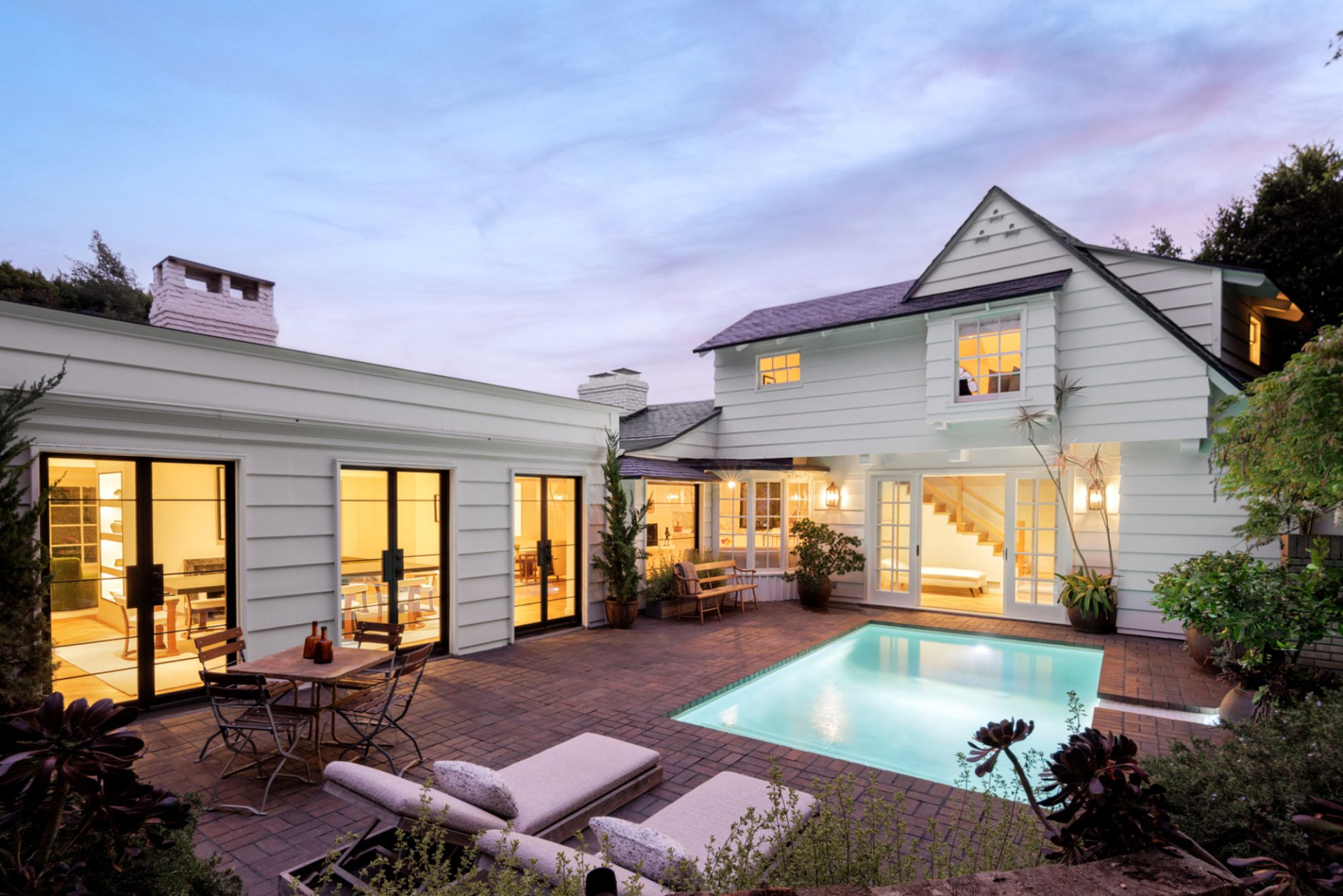 Belfast Manor | Photo 25