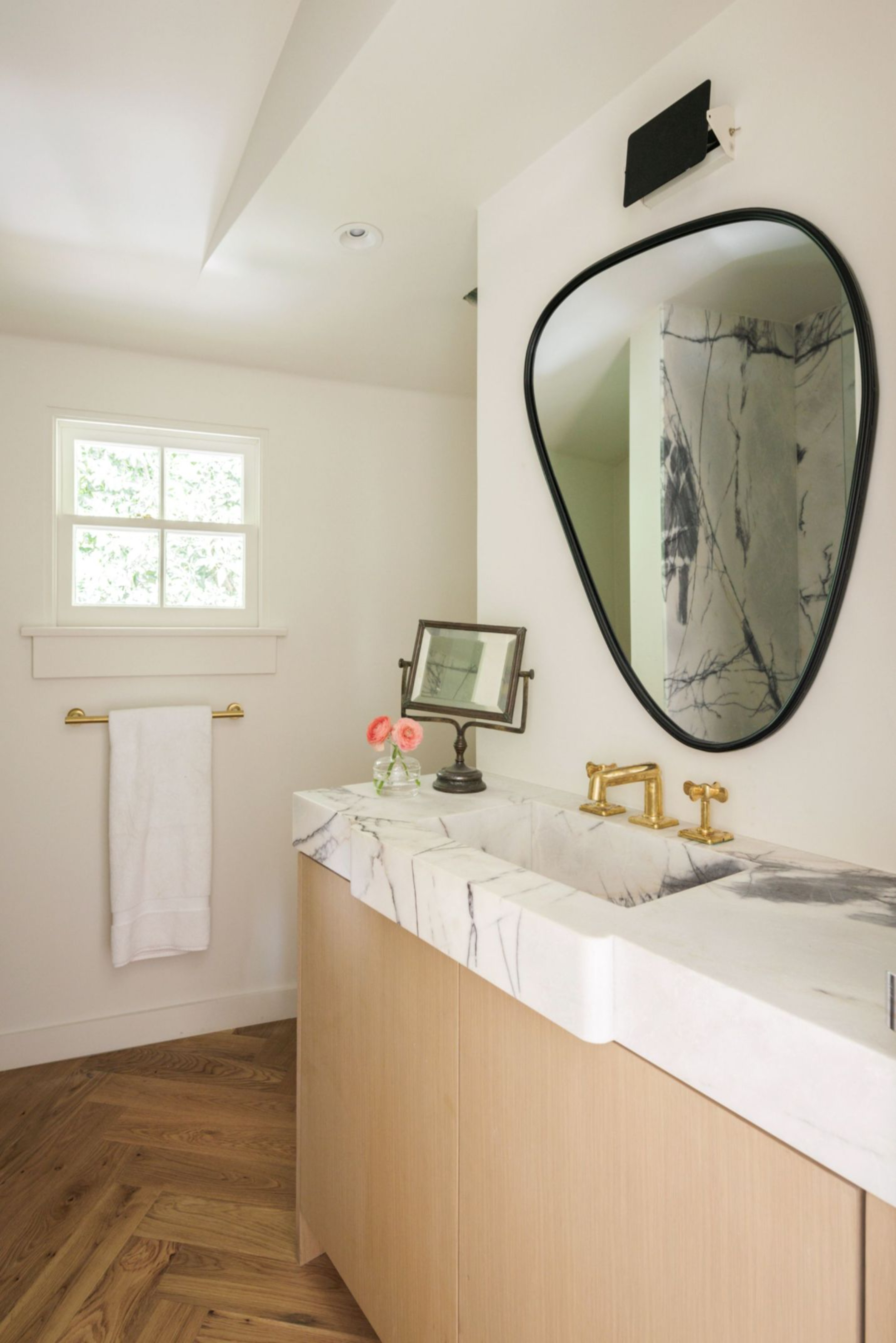 Belfast Manor | Photo 19