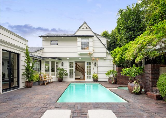 Featured Property Belfast Manor