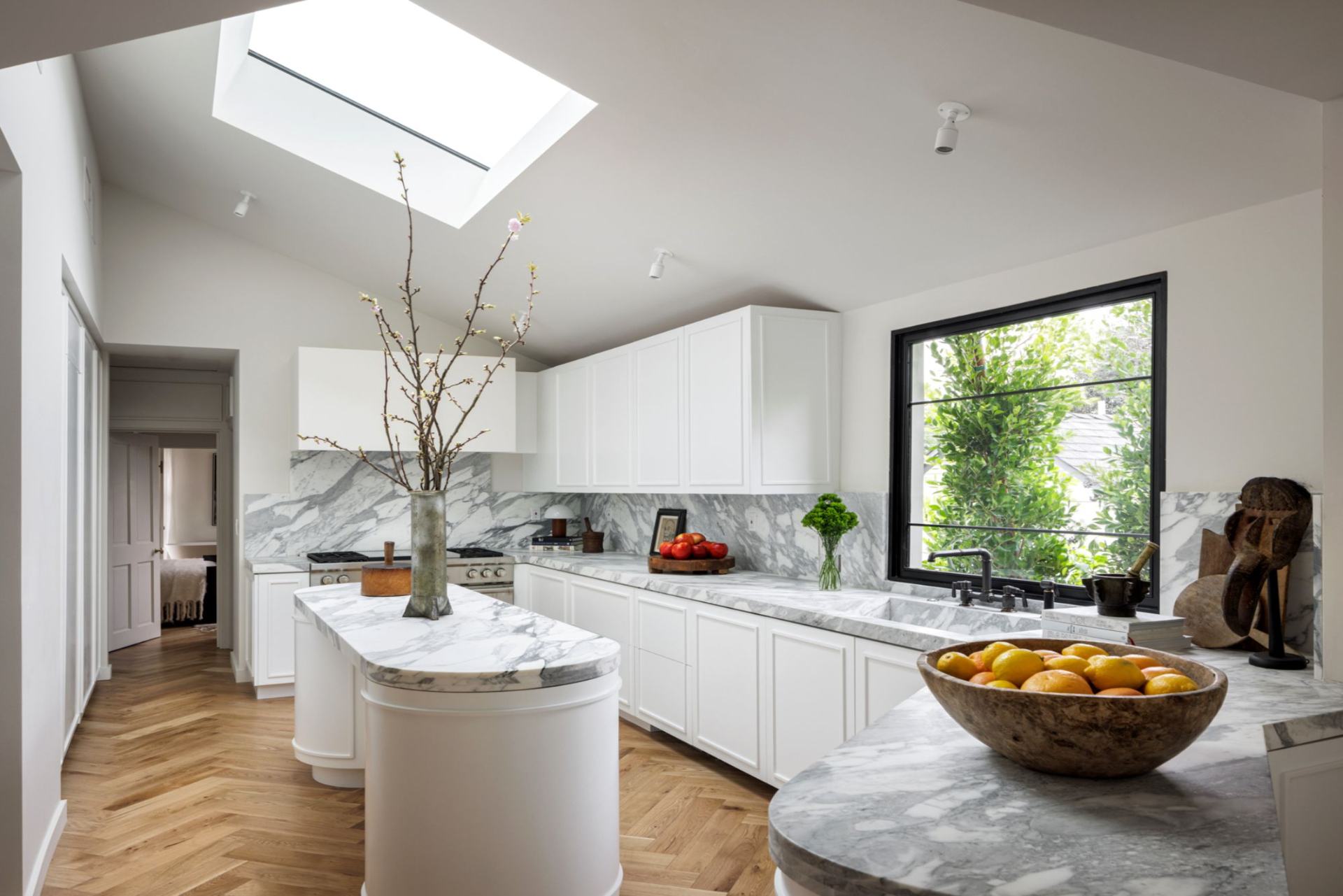 Belfast Manor | Photo 8