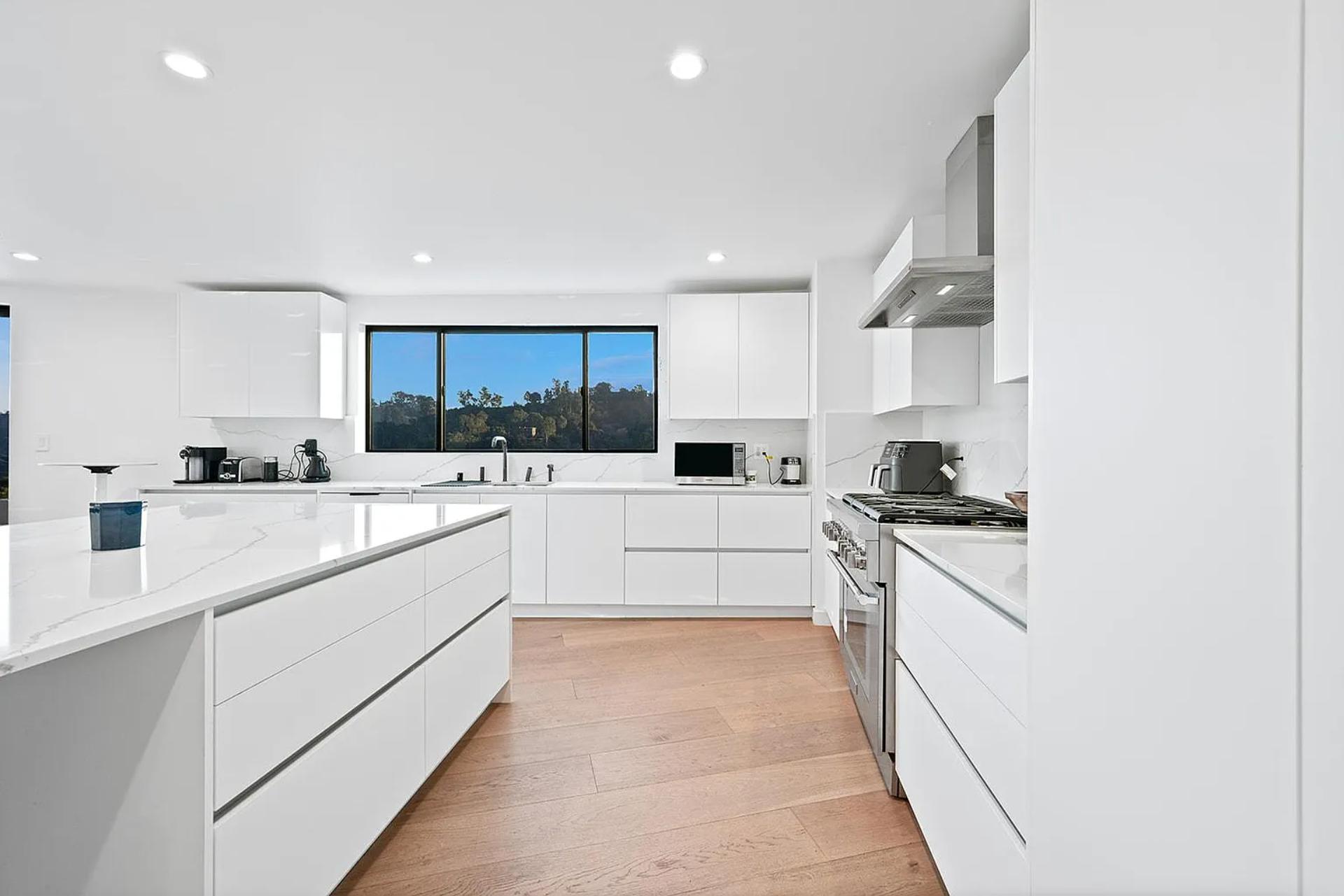 Skyline Villa | Photo 8