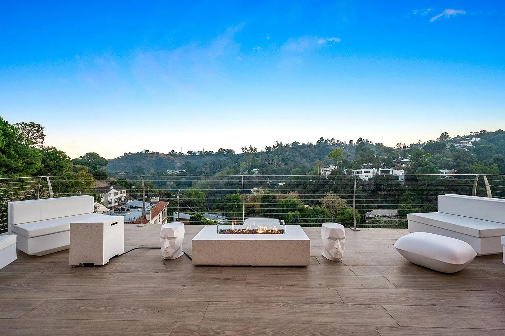 Skyline Villa | Photo 17