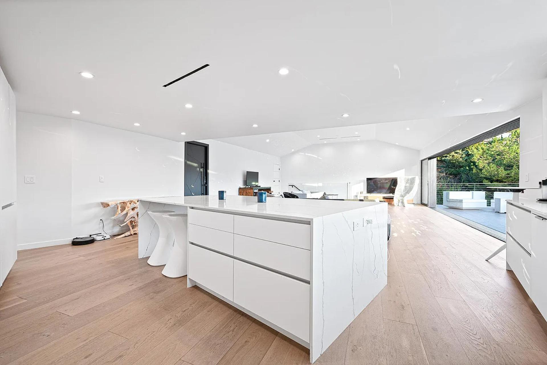 Skyline Villa | Photo 6