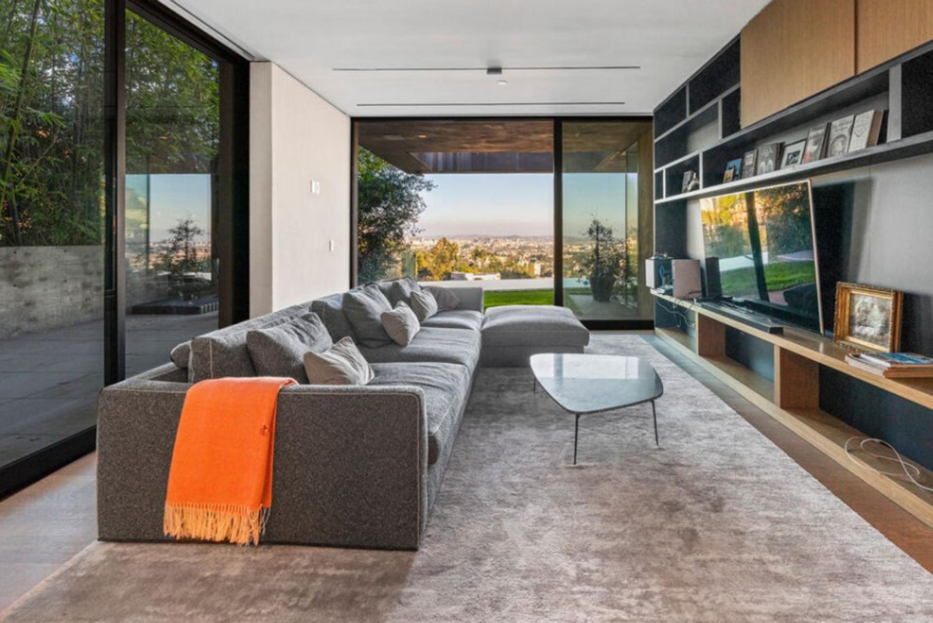 Carlton Way | Photo 11