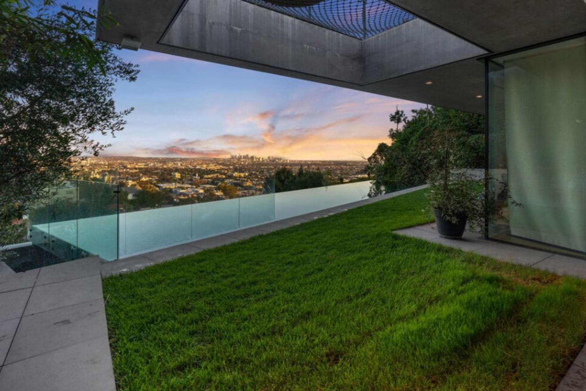 Carlton Way | Photo 37