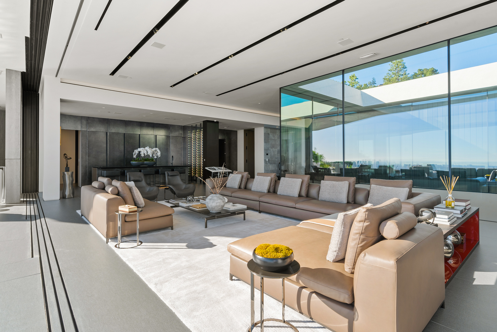 Gotham Estate | Photo 11