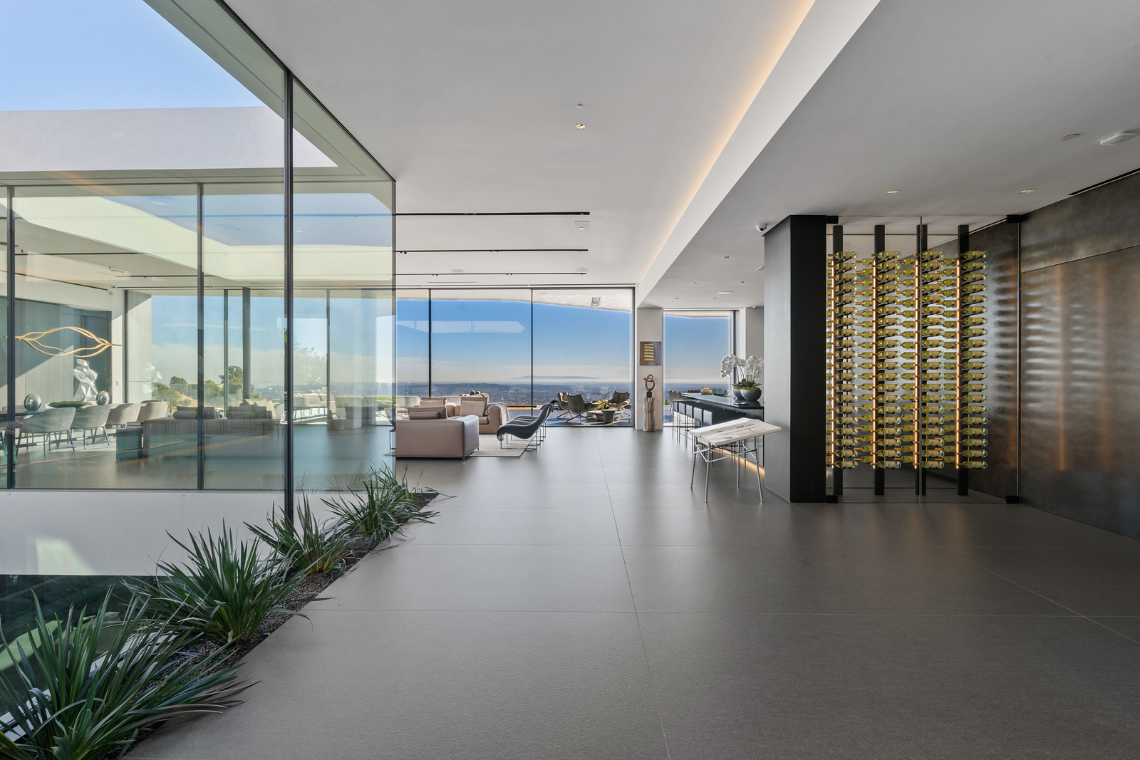 Gotham Estate | Photo 4