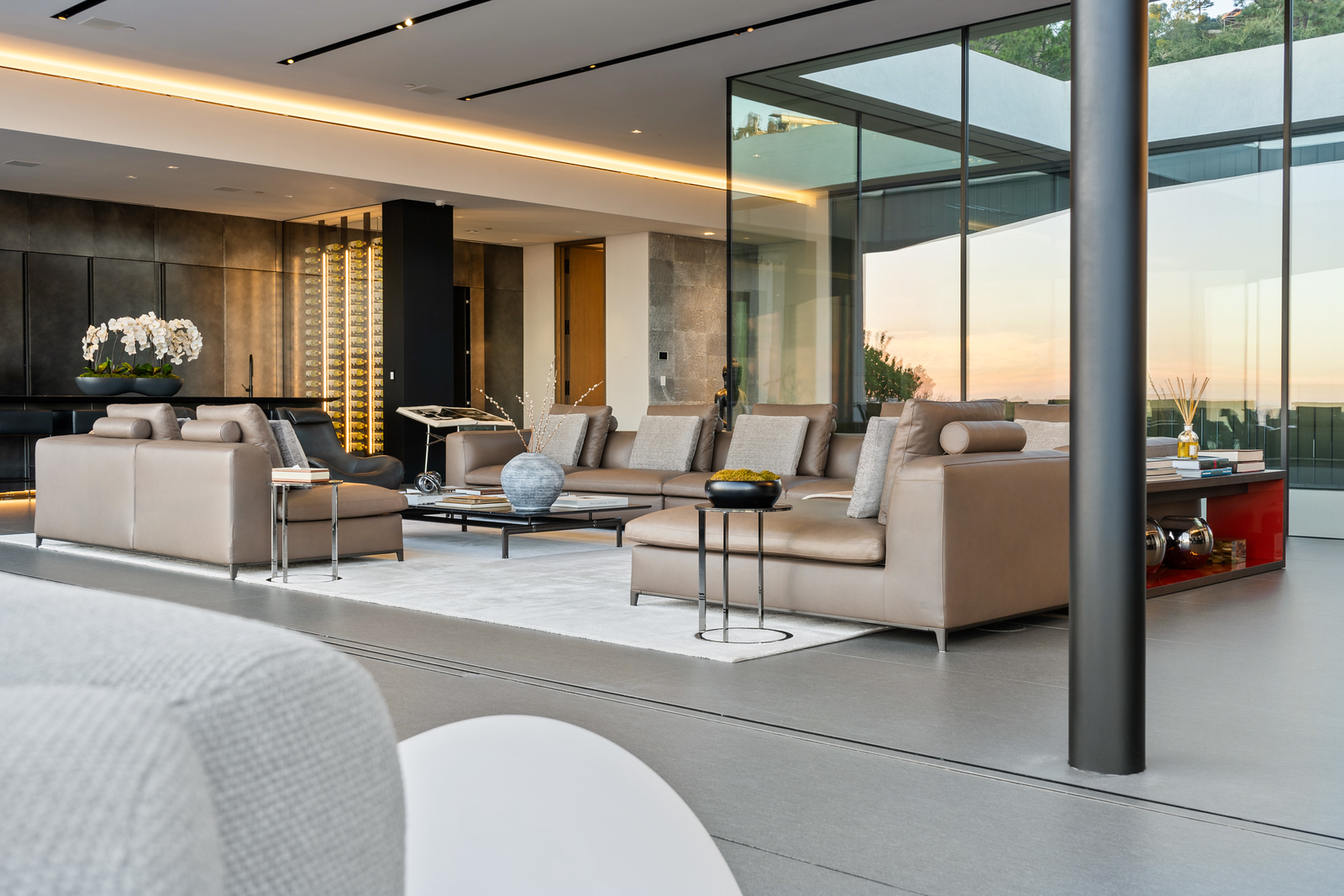 Gotham Estate | Photo 12