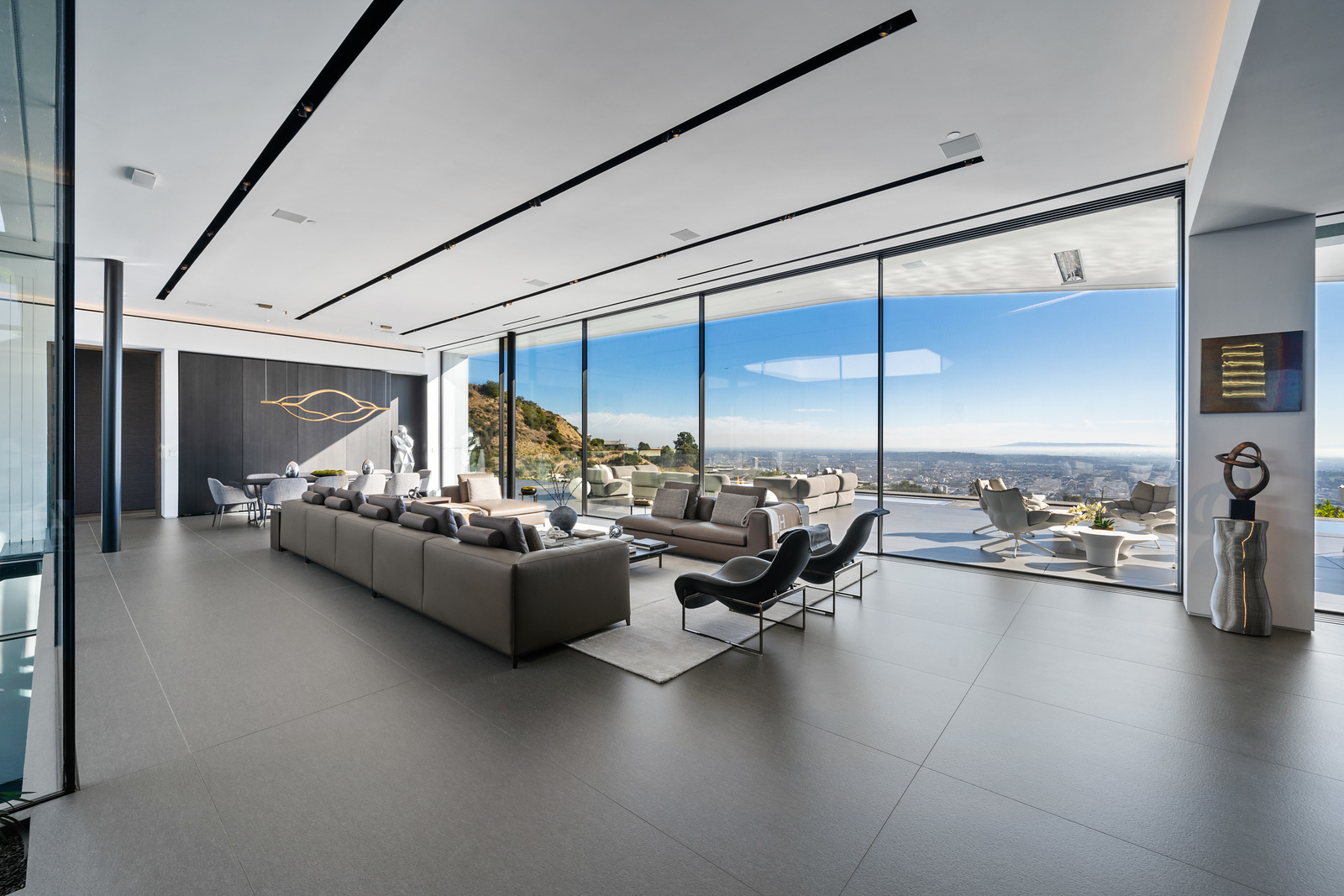 Gotham Estate | Photo 9