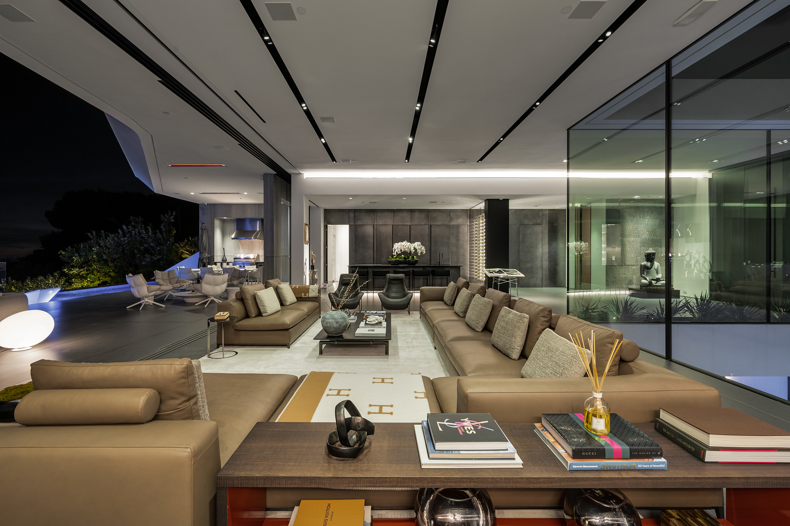 Gotham Estate | Photo 17