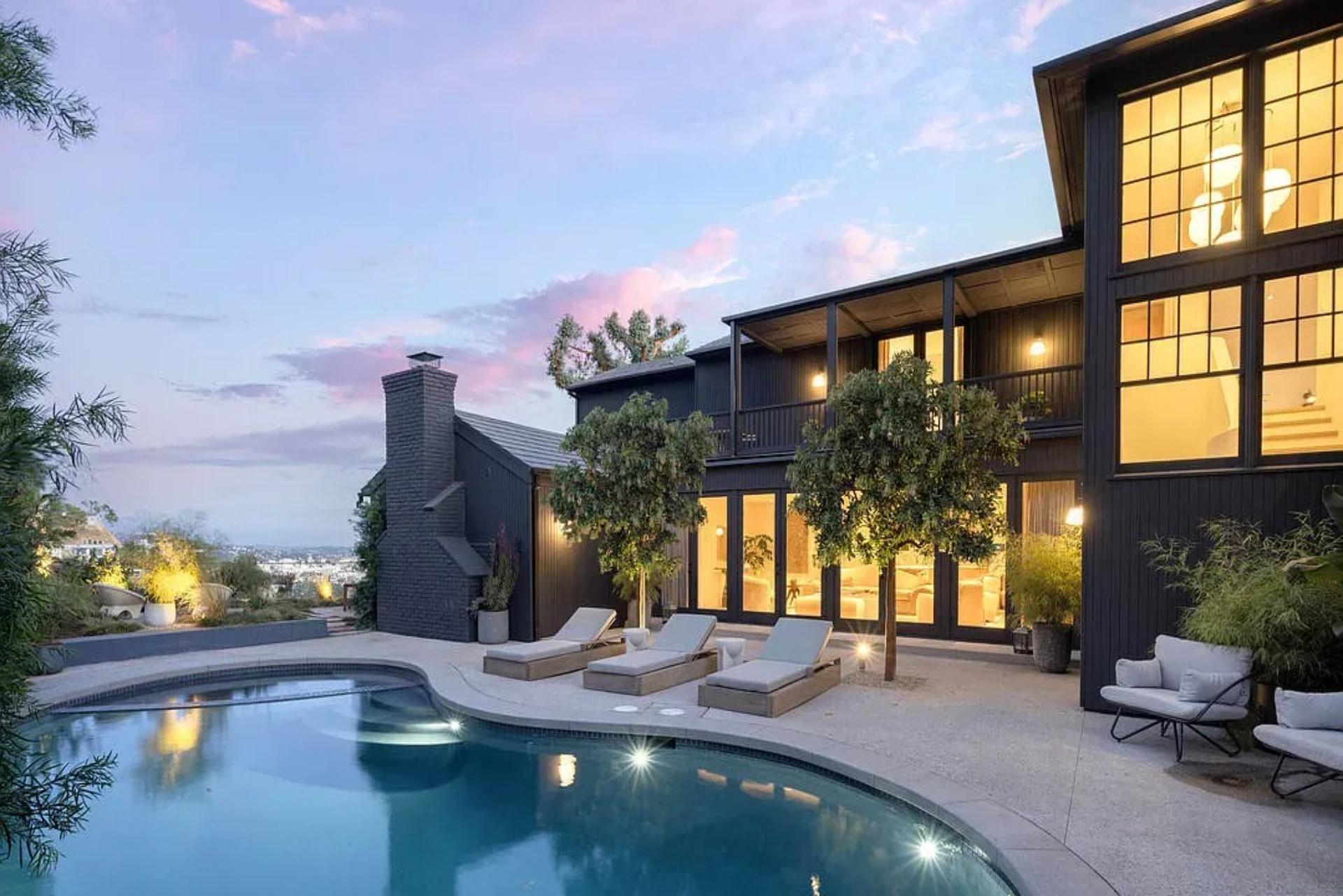 Sunset Manor, Sunset Strip, West Hollywood