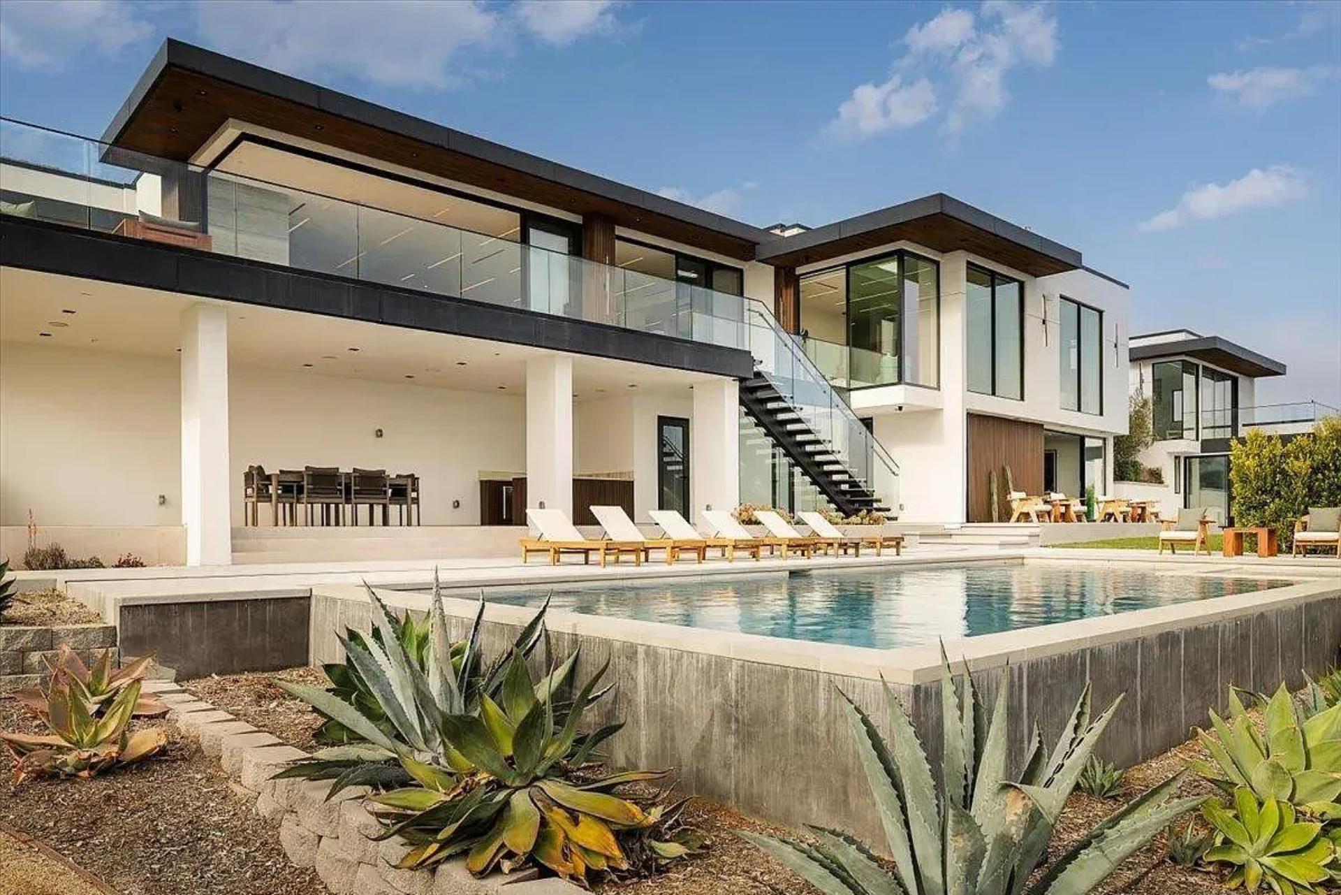 Malibu Grand Vista