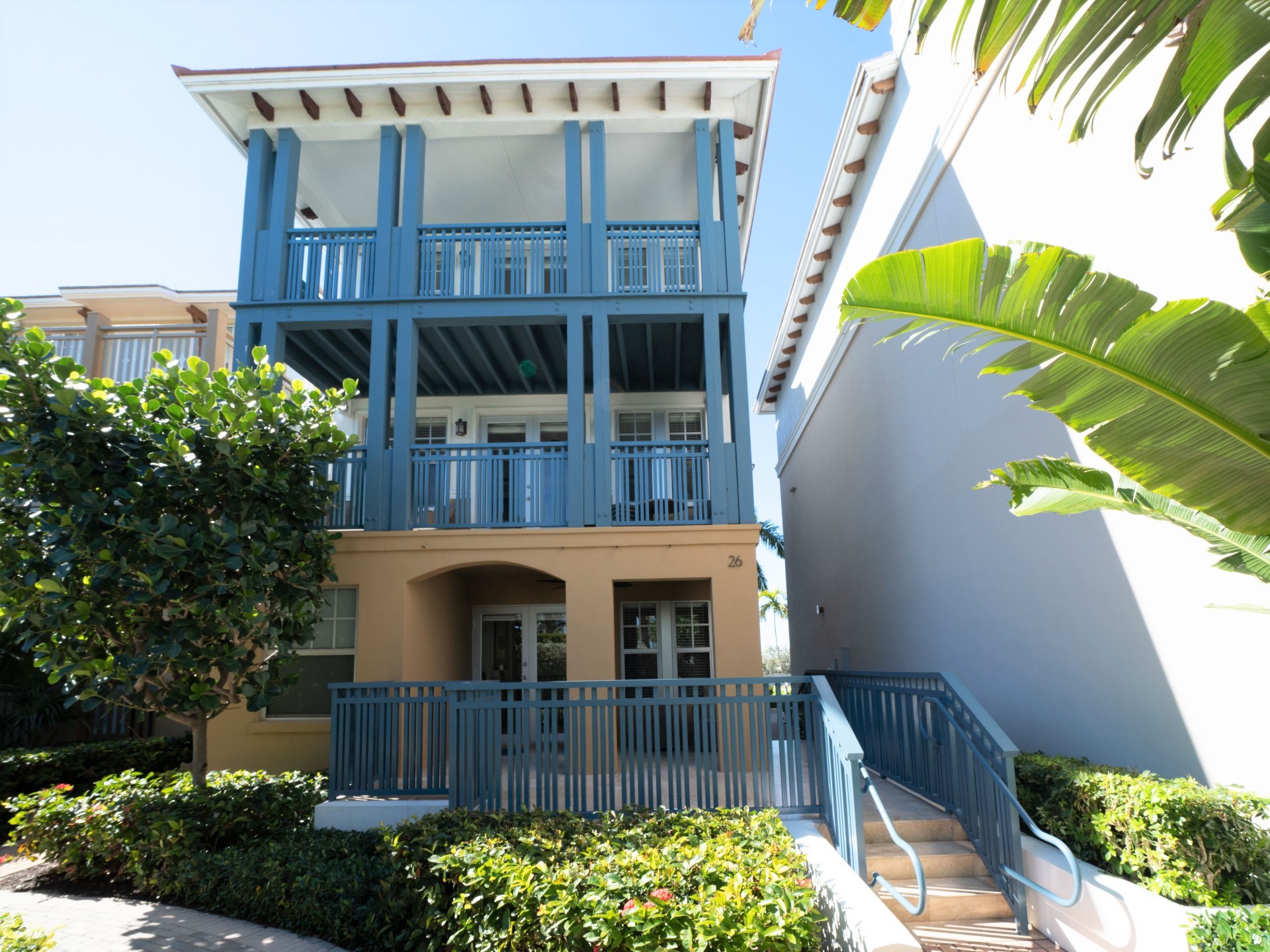 Private Terraces And Luxury Amenities - Stunning Pool Front Home - Marathon, FL