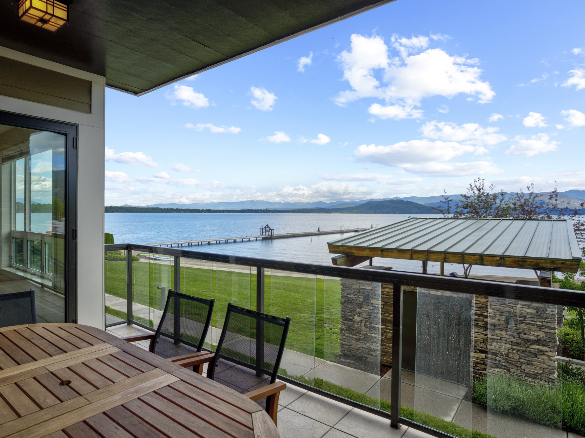 Direct Grounds Access With Hot Tub And Pool - Charming Coastal Haven - Sandpoint, ID