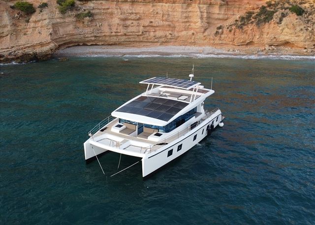 Silent 55' Yacht