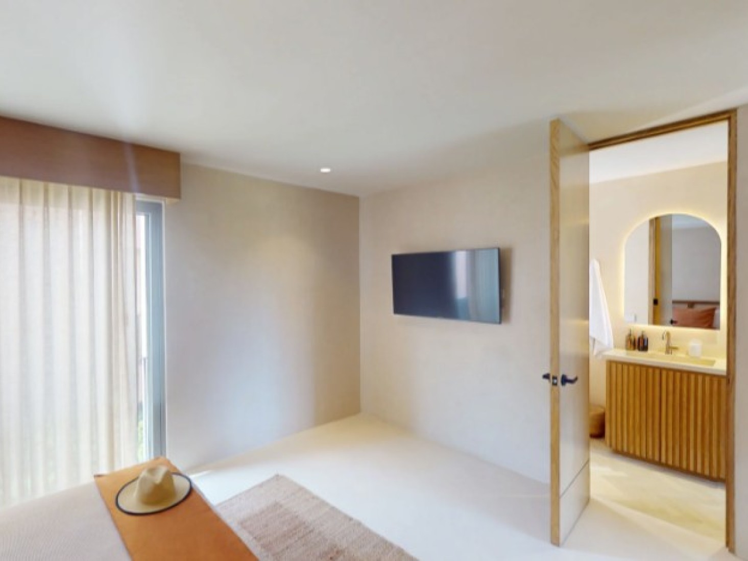 C402 - Penthouse w/Private Pool | Photo 8