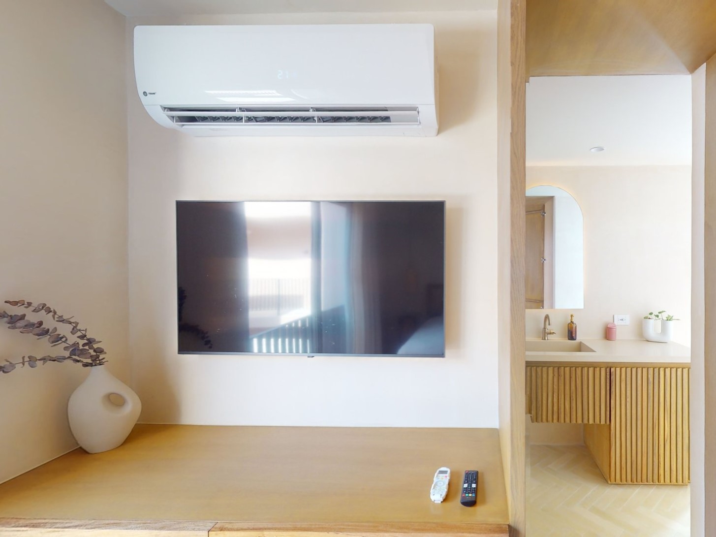 C403 - Penthouse w/Private Pool | Photo 8