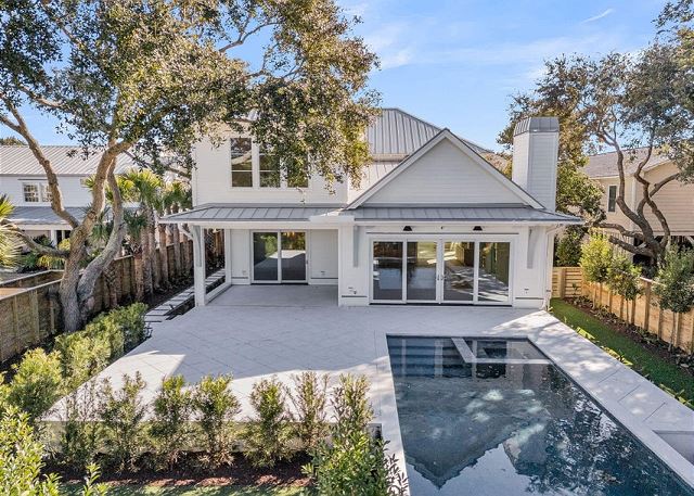 715 Carolina / NEW HOME W HEATABLE POOL AND SPA