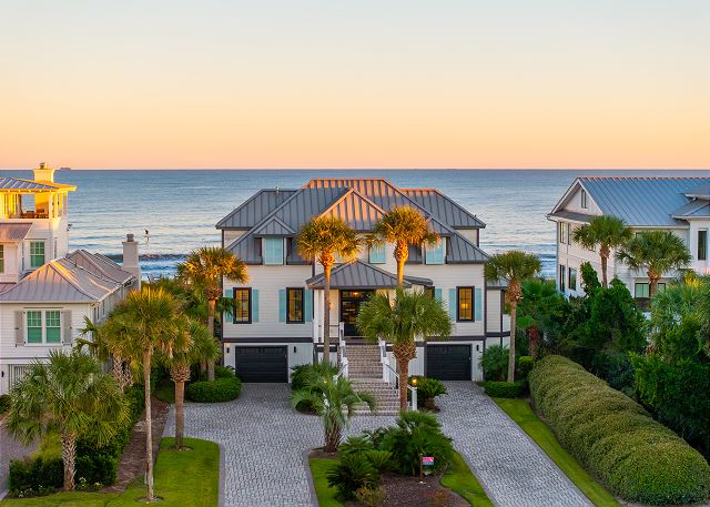 612 Ocean / Oceanfront / Bella Vista / Pool / Spa / Elevator