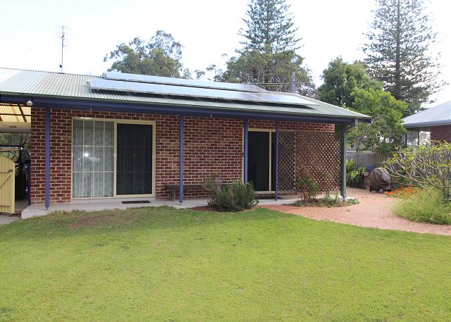 COCOMO HOLIDAY HOME, 47 PACIFIC STREET