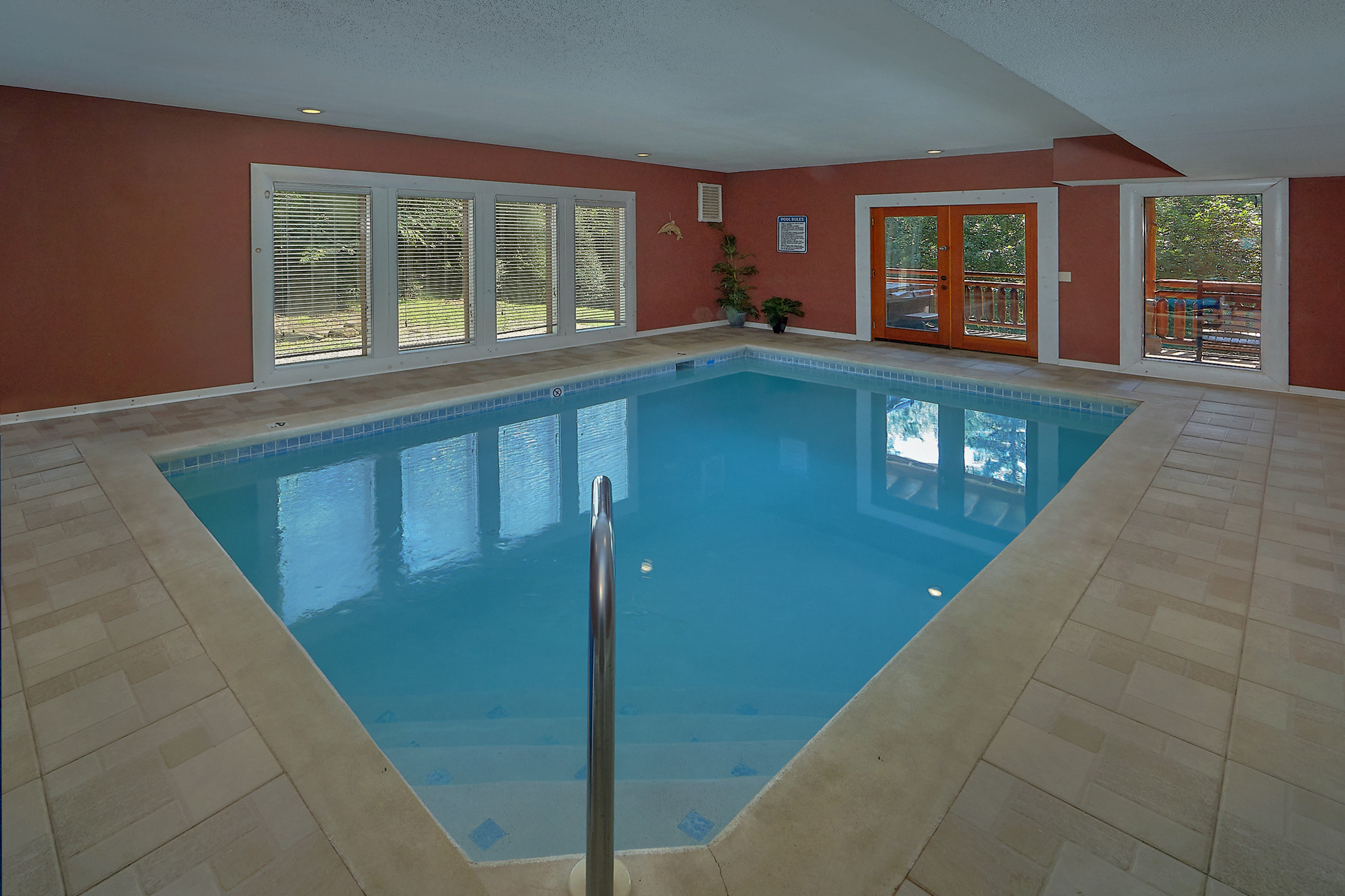 Sweet Tranquility Pool Lodge - Cosby, TN