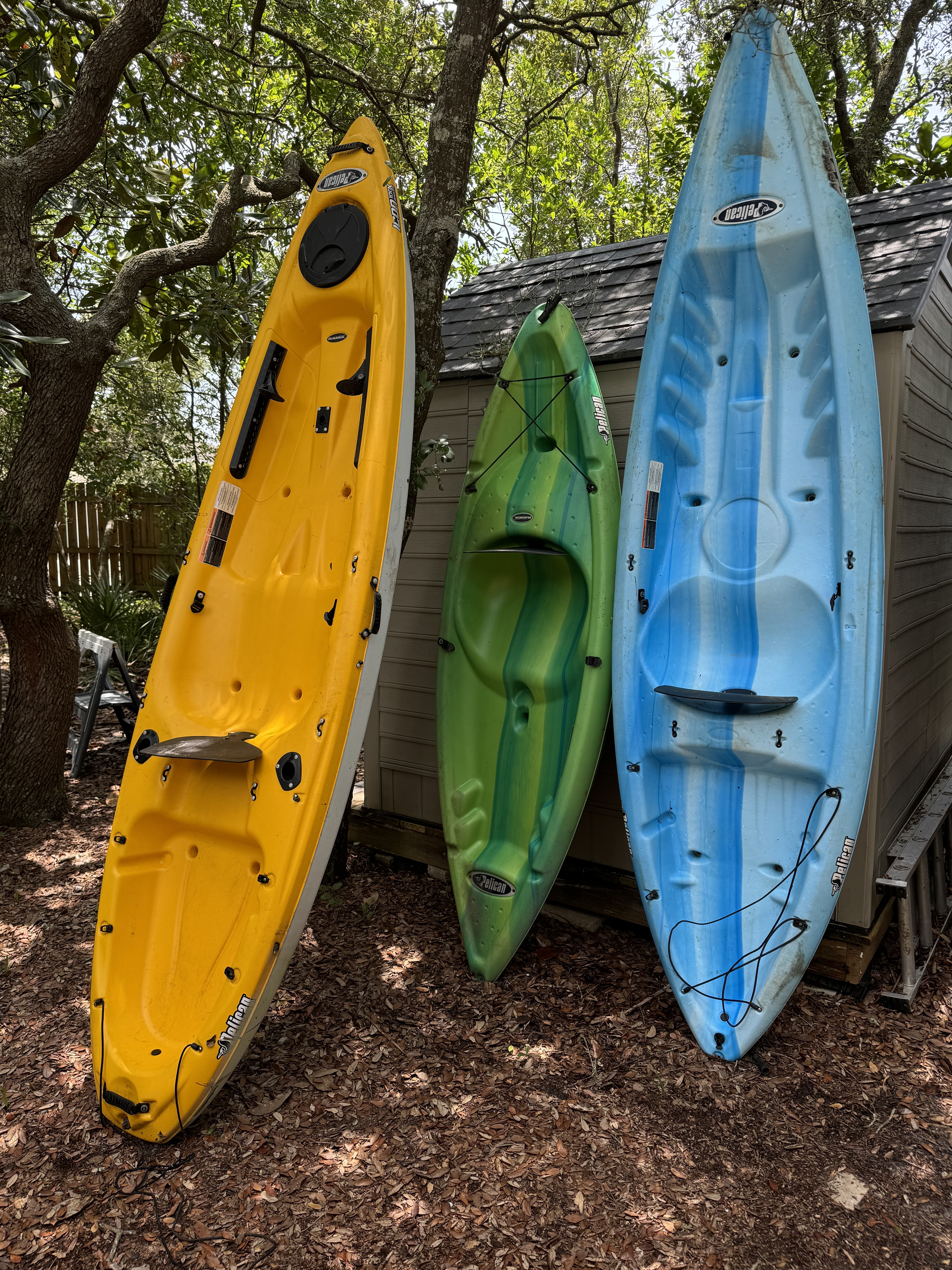 Kayaks available for Barefoot Paradise guests near Lake Powell and Camp Helen State Park