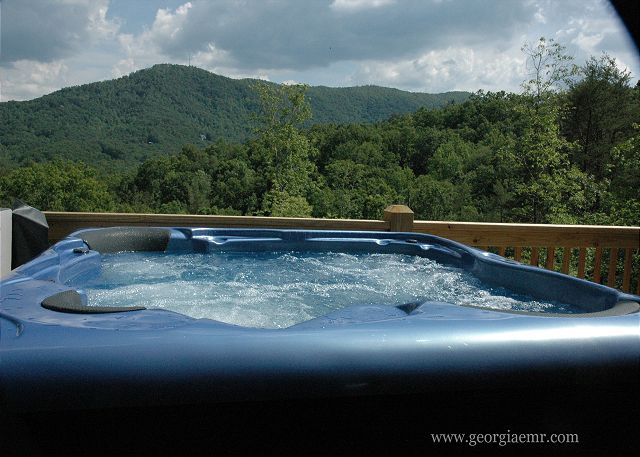 Hot Tub and Mountain Views