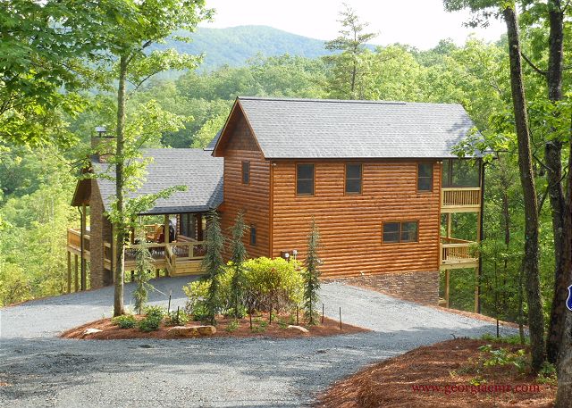 Mountain Views, circular driveway