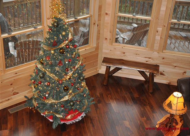 Christmas is around the corner! We welcome you and your family at “Livintha Dream Lodge” You have a bless holidays and enjoy your stay.