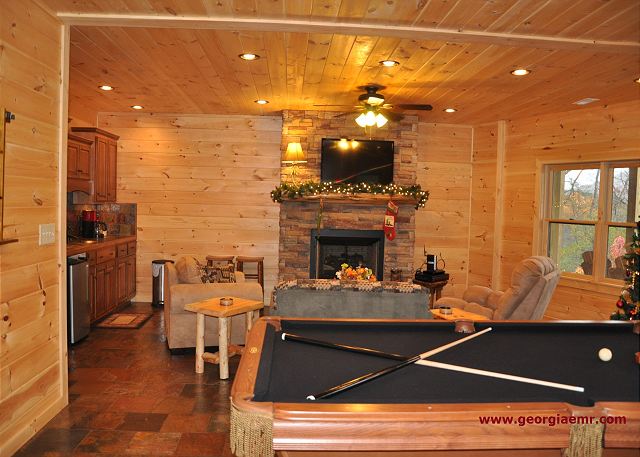 Christmas is around the corner! We welcome you and your family at “Livintha Dream Lodge” You have a bless holidays and enjoy your stay.