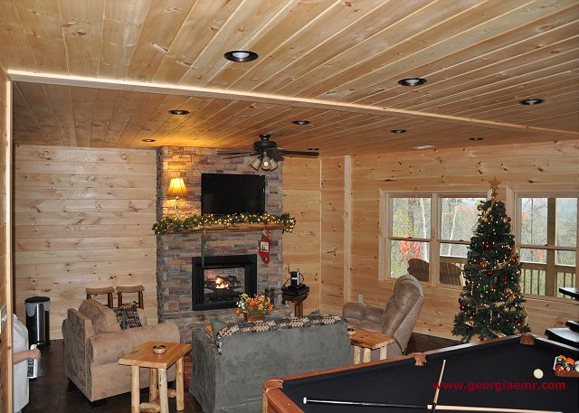 Christmas is around the corner! We welcome you and your family at “Livintha Dream Lodge” You have a bless holidays and enjoy your stay.