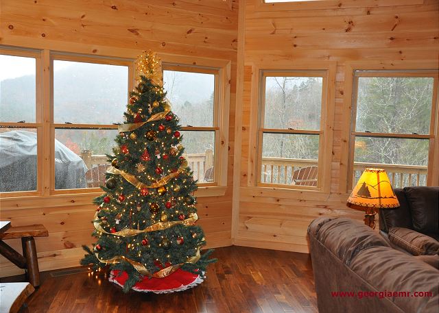 Christmas is around the corner! We welcome you and your family at “Livintha Dream Lodge” You have a bless holidays and enjoy your stay.
