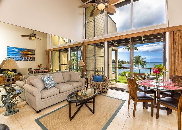 SPECIAL Oceanfront right on famous Napili Bay Napili Point C12