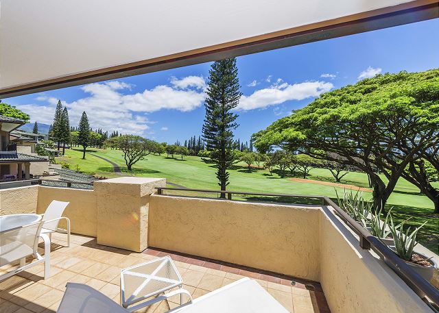 Beautiful Spacious lanai with spectacular view Kapalua Golf Villa 14T1-2