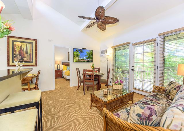 SPECIAL Total Relaxation In Heart of Historic Lahaina Town  Aina Nalu D202